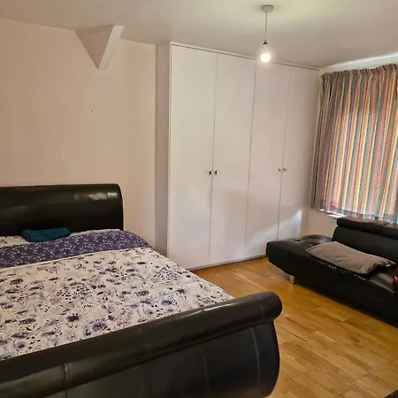 Beautiful Home Кройдон Экстерьер фото