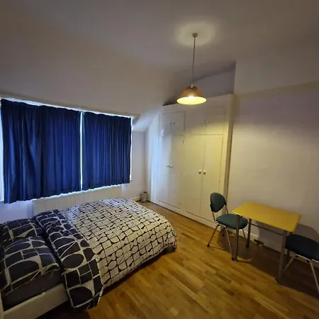 Beautiful Home Кройдон Экстерьер фото